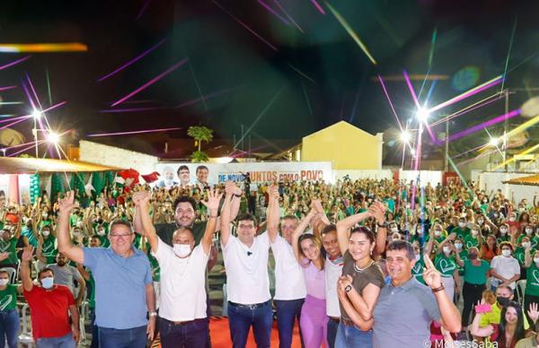 Em Piracuruca, Rafael Fonteles se reúne com Assis Mãozinha e Raimundo Alves.(Imagem:Ascom/ Rafael Fonteles)