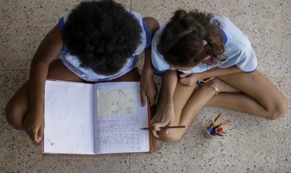 Ensaio com estudantes para ilustrar reportagens sobre educa&ccedil;&atilde;o.(Imagem:Jo&eacute;dson Alves/Ag&ecirc;ncia Brasil)
