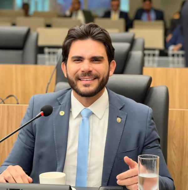Deputado Dr. Marcus Vinícius Kalume(Imagem:Reprodução/Instagram)