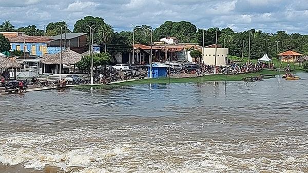 Mergulhadores fazem buscas por filho de empresário que desapareceu ao tentar atravessar rio no Piauí(Imagem:Foto enviada ao Cidadeverde.com)
