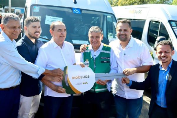 Prefeitura Floriano recebe Van do Programa MobSUAS que fortalecer&aacute; atendimento da Assist&ecirc;ncia Social.(Imagem:Secom)
