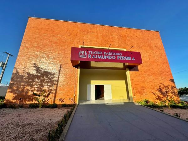 O espa&ccedil;o conta com salas destinadas a cursos e oficinas, fortalecendo a forma&ccedil;&atilde;o art&iacute;stica ao longo de todo o ano.(Imagem:Ascom Secult)