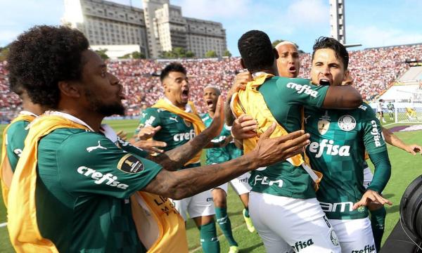 Alviverde venceu a decisão continental e garantiu vaga nos torneios. Mundial será disputado nos Emirados Árabes, enquanto adversário da Recopa Sul-Americana será o Athletico.(Imagem:Cesar Greco/Palmeiras / Agência O Globo)