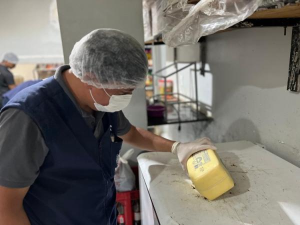 Vigil&acirc;ncia Sanit&aacute;ria de Floriano inspeciona pizzarias e refor&ccedil;a orienta&ccedil;&otilde;es sobre seguran&ccedil;a alimentar(Imagem:Secom)