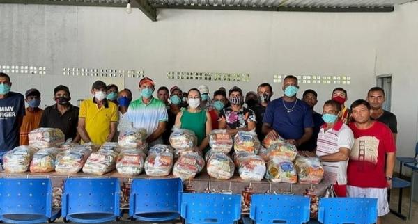 Prefeitura de Barão de Grajaú distribui cestas básicas aos profissionais de limpeza do município(Imagem:Reprodução)