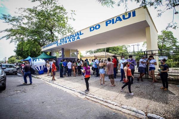 No Piauí, mais de 15 mil dos inscritos não compareceram para a prova do Exame Nacional do Ensino Médio (Enem) nesse domingo (21). Os dados são do balanço parcial do Instituto Nacio(Imagem:Reprodução)