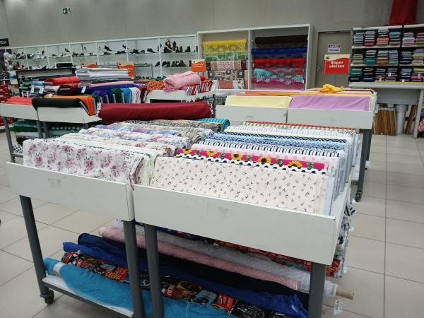 Setor de tecidos do Armazém Paraíba destaca grandes ofertas durante a Black Gigante(Imagem:FlorianoNews)