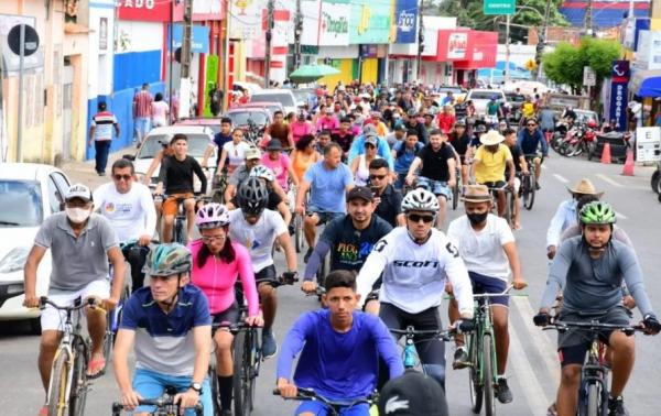 Passeio ciclístico reúne mais de 600 participantes neste domingo em Floriano.(Imagem:Secom)