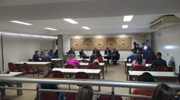 Audiência debate projeto de lei que reajusta salário dos professores da rede estadual do Piauí.(Imagem:Andrê Nascimento/g1)