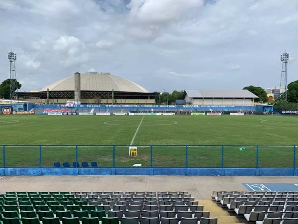 Estádio Lindolfo Monteiro(Imagem:Julio Costa)