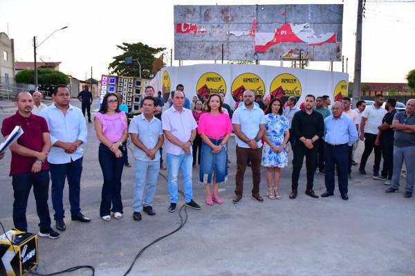 Vereadores participam da inauguração do Largo Raimundo Marreiros, bairro Ibiapaba de Floriano(Imagem:CMF)