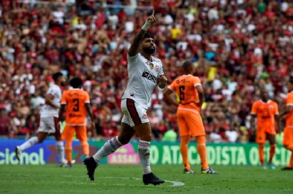 Gabigol e Pedro brilham em goleada do Flamengo sobre o Nova Iguaçu.(Imagem:Marcelo Cortes / CRF)