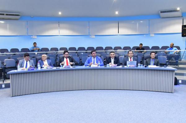 Poder legislativo de Floriano começa ciclo com a realização de duas sessões(Imagem:CMF)