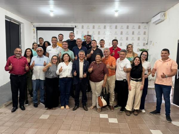 Reunião da direção do campus com o reitor da Uespi.(Imagem:Divulgação)