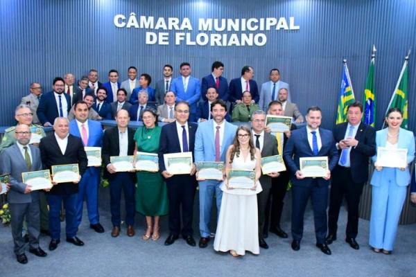 Momentos cívico, de ação de graças e de homenagens marcam o dia do aniversário de Floriano(Imagem:Secom)