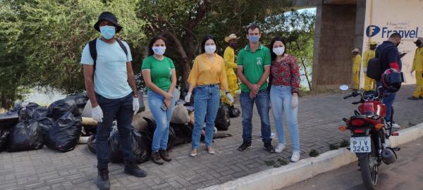 SEMAN realiza mutirão de limpeza nas margens do Rio Parnaíba(Imagem:FlorianoNews)