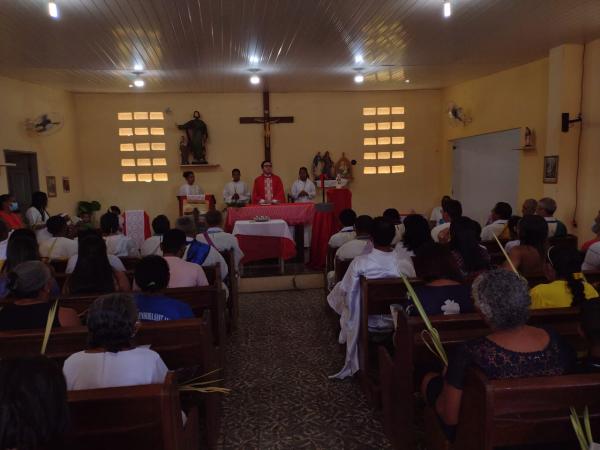 Fiéis católicos celebram Domingo de Ramos e iniciam Semana Santa em Floriano com procissões e missas.(Imagem:FlorianoNews)