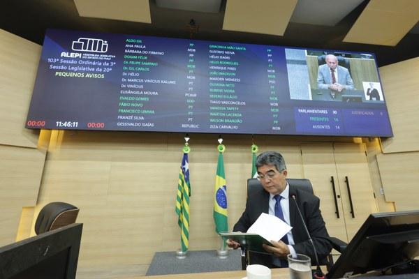 Para as mães, a licença é de até 120 dias; para os pais, de cinco dias corridos.(Imagem:Alepi)