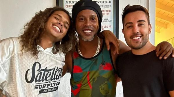 Vitão, Ronaldinho Gaúcho e Rodrigo Melim.(Imagem:Reprodução)