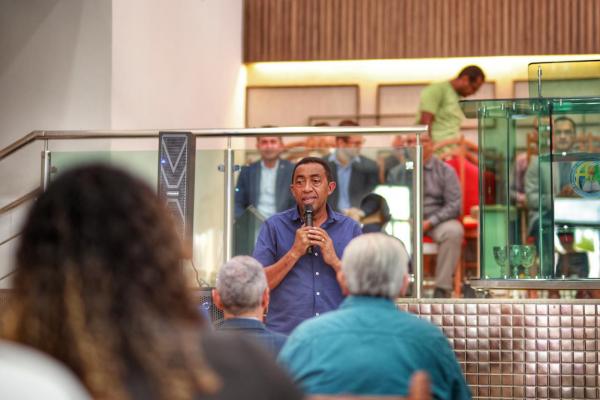  Joel Rodrigues cumpre agenda movimentada no final de semana e &eacute; abra&ccedil;ado pelo povo(Imagem:Ascom)