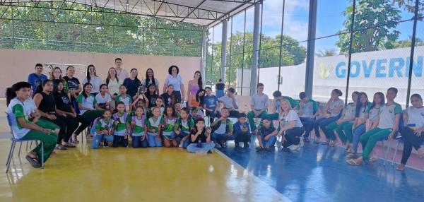 Projeto de educa&ccedil;&atilde;o ambiental mobiliza estudantes e distribui quase 700 mudas no norte do Piau&iacute;(Imagem:Ascom Semarh)