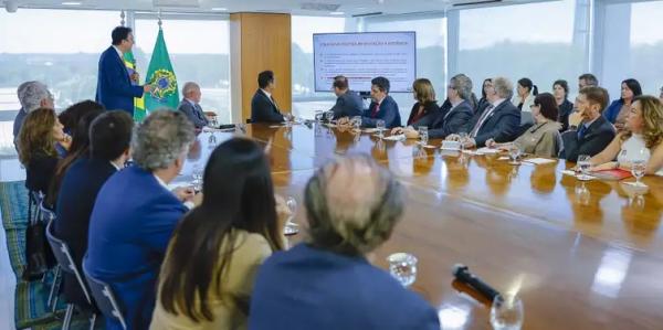 Presidente assinou decreto durante evento no Palácio do Planalto.(Imagem:Ricardo Stuckert/PR)