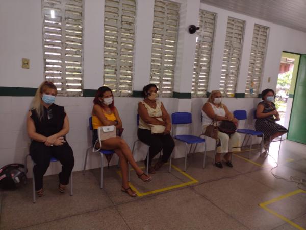 Programa Estadual de Acesso à Higiene Íntima entrega do kits em Floriano.(Imagem:FlorianoNews)