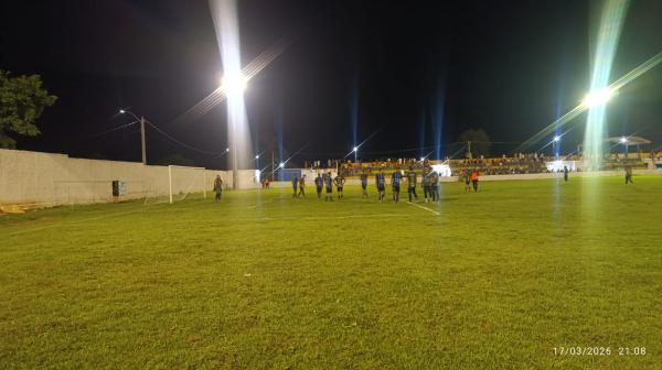 Dourados mant&eacute;m 100% e avan&ccedil;a l&iacute;der na Ta&ccedil;a Cidade de Bar&atilde;o(Imagem:FlorianoNews)