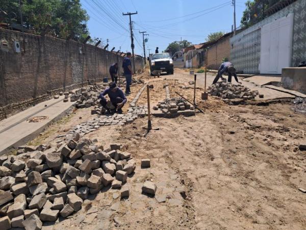 Prefeitura de Floriano realiza operação Tapa-Buracos em mais de 30 vias públicas no mês de outubro.(Imagem:Secom)