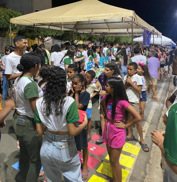 Primeira Feira de Ciências do CETI Professor Francisco José Tibúrcio.(Imagem:Fabiano Costa)