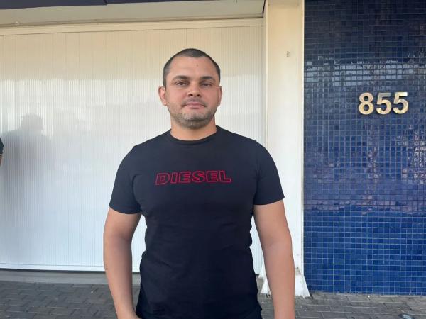 Humberto Oliveira, 33 anos, pretende vaga para o curso de medicina.(Imagem:Júlio Costa/g1 Piauí)