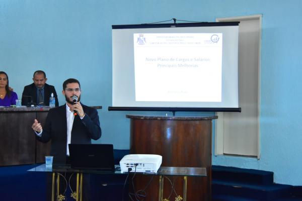 Audiência Pública na Câmara Municipal discute o Plano de Cargo e Salário dos servidores de Floriano.(Imagem:CMF)