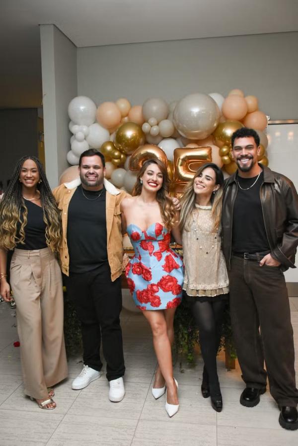 Beatriz Reis com Michel, Wanessa, Vinicius e Aline.(Imagem:Will Dias / Brazil News)