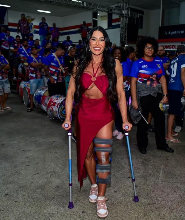 Gracyanne Barbosa na quadra da União da Ilha, escola da qual é rainha de bateria.(Imagem:Webert Belicio/ AgNews)