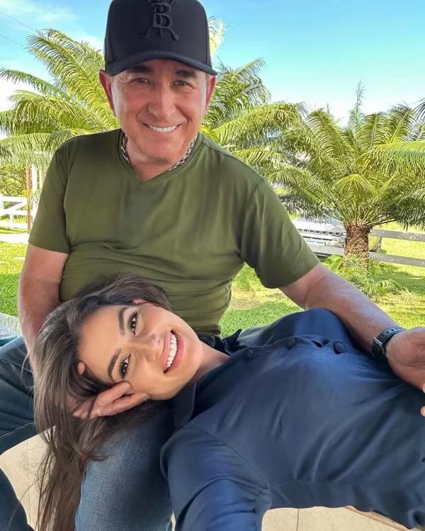 Calita Franciele Miranda e Amado Batista(Imagem:Reprodução/Instagram)