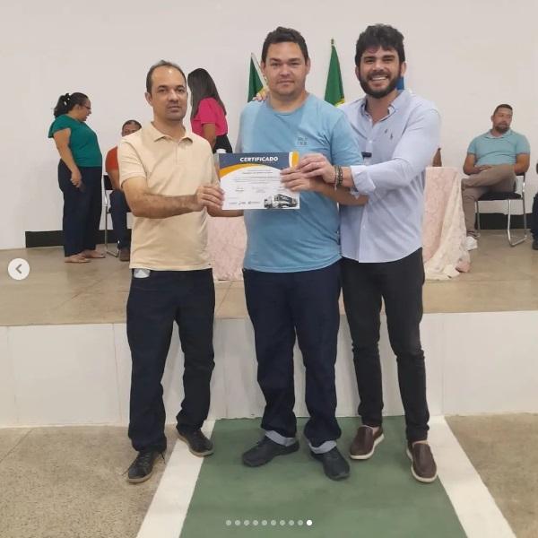 Curso de Refrigeração Residencial certifica estudantes em cerimônia emocionante em Floriano.(Imagem:Reprodução/Instagram)