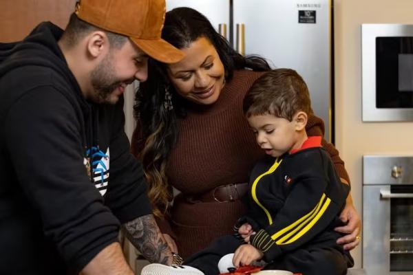 Murilo Huff, Dona Ruth e Léo, filho com Marília Mendonça.(Imagem:Danilo Marques Contijo/Reprodução/Instagram)