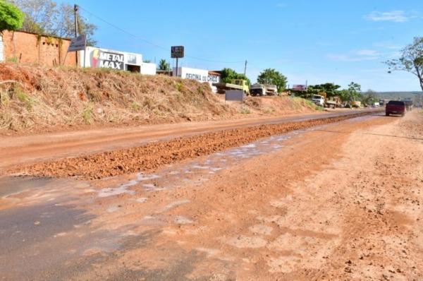 Superintendência de Trânsito acompanha obra de recapeamento da BR230 em Floriano.(Imagem:Secom)