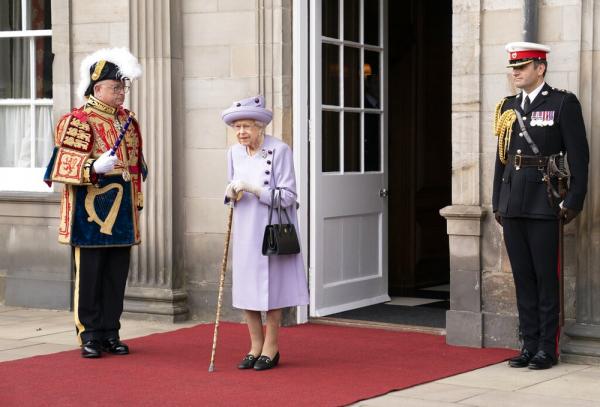 Rainha Elizabeth em junho de 2022 ? Foto: Jane Barlow/AP(Imagem:Jane Barlow/AP)