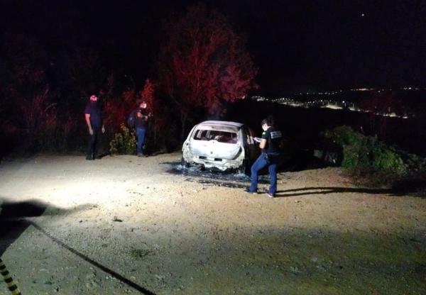 Corpo é encontrado carbonizado dentro de carro na Zona Sul de Teresina(Imagem:Reprodução)