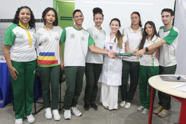 Ex-alunos da rede estadual compartilham carreira e inspiram estudantes em mostra de profissões.(Imagem:Ascom Seduc)