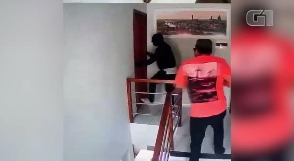 Assaltantes invadem casa de empresário em Teresina.(Imagem:Reprodução)