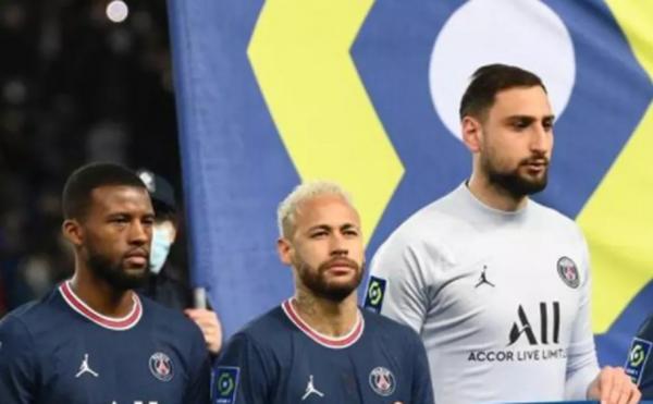 Neymar e Donnarumma teriam se estranhado no vestiário do PSG após derrota para o Real Madrid.(Imagem:Reprodução)