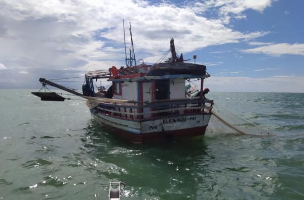 Polícia Federal flagrou barcos praticando pesca ilegal no Litoral do Piauí.(Imagem:Divulgação/PF)