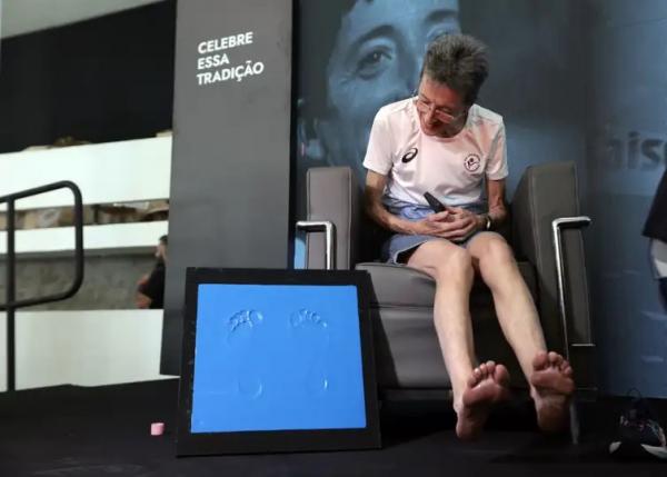 Rosa Mota durante cerim&ocirc;nia de homenagem de 100 anos de hist&oacute;ria da corrida: 