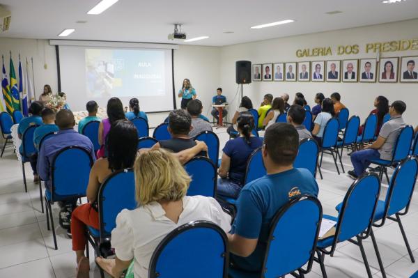 Aula inaugural da nova turma de EAD EJA Ensino Médio em Teresina.(Imagem:Divulgação)