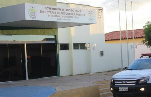 Investigado prestou depoimento na Delegacia Regional de Campo Maior.(Imagem:Patrícia Andrade/G1)