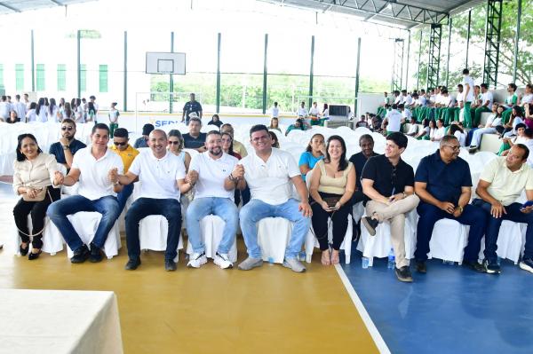 Vereadores de Floriano acompanham agenda oficial do governador Rafael Fonteles no Munic&iacute;pio(Imagem:CMF)