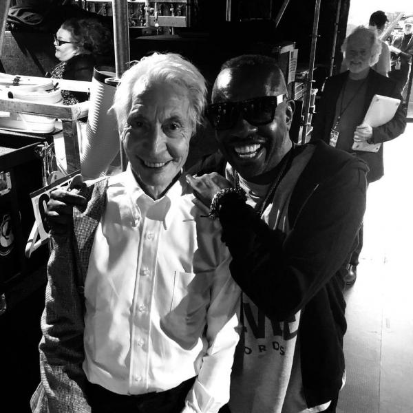 Charlie Watts ao lado de Steve Jordan, baterista que vai tocar na turnê dos Rolling Stones(Imagem:Reprodução)