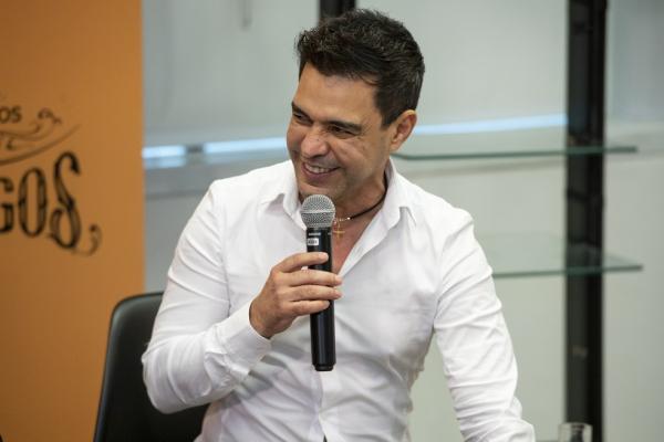 Zezé Di Camargo relembra composição de